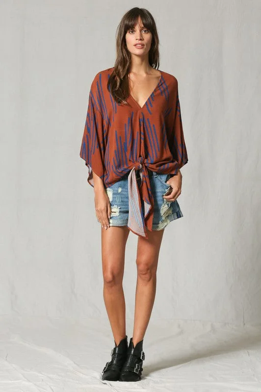 Line Print V Neck Blouse